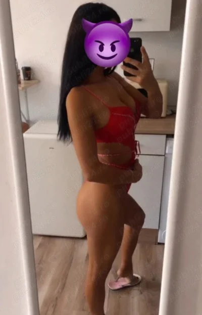 Însoțitoare Brunetă Senzuală în București