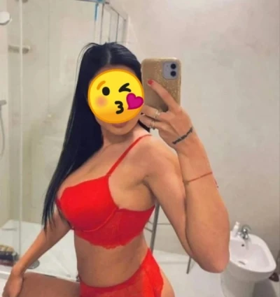 Întâlnire cu o Escortă Milf în Confort City