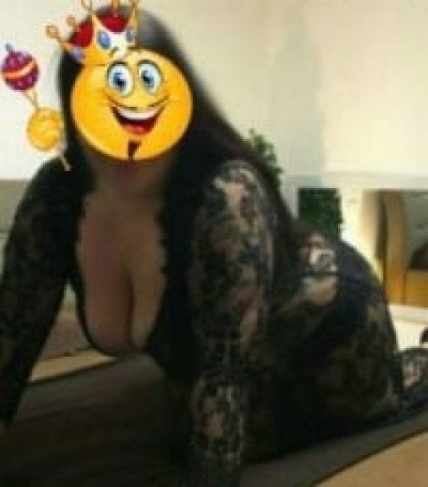 Întâlnire de Afaceri cu o Blondă Busty în Lizeanu