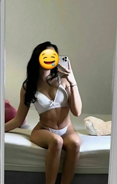 Întâlniri Incitante la Hotel în Petroșani