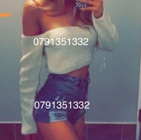 Petreceri Private cu Alexandra în Drumul Taberei