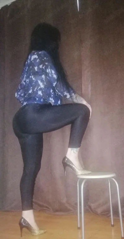 Piele de Catifea: Doamna Matură 62 Ani