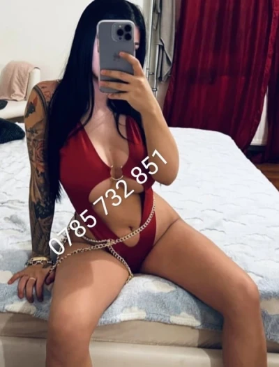 Pizda Dominantă din Pitești – Evelin Coressi Mall