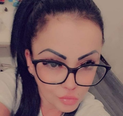 Roșcată Foc pentru Dominare și Plăceri Intense la Sala Palatului