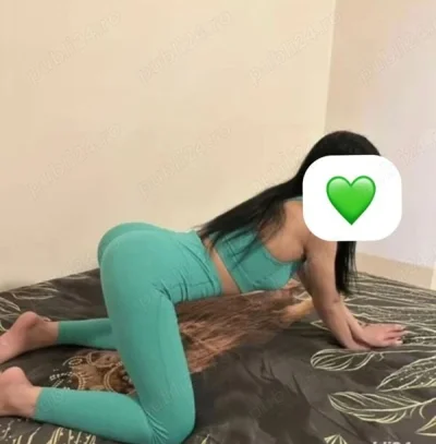 Servicii Profesionale de la o Transsexuala Pasiva si Jucausa in Titan