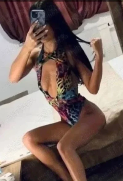 Tânără și Seducătoare în Târgoviște