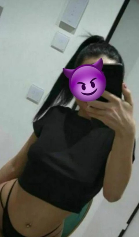 Ucraineancă cu aspect de model în Lizeanu